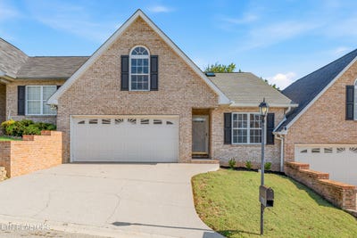 /international/us/220-el-grande-lane-lenoir-city-tn-110120605906/
