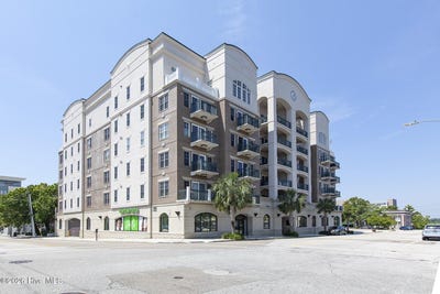 /international/us/124-walnut-street-wilmington-nc-110108816515/