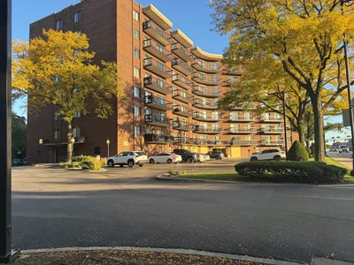 /international/us/711-s-river-road-des-plaines-il-110120457913/