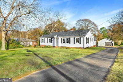 /international/us/163-cleveland-hartwell-ga-110100340826/
