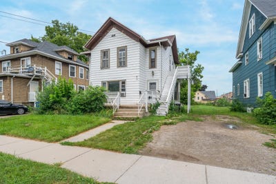 /international/us/24-w-10th-avenue-oshkosh-wi-110101538070/
