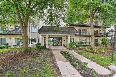 /international/us/8630-waukegan-road-morton-grove-il-110108742864/