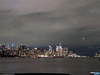/international/us/6407-city-place-edgewater-nj-110107077289/