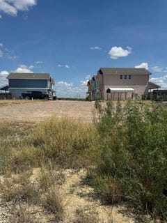 /international/us/2556-rear-fox-place-back-area-vacant-land-eagle-pass-tx-110094492070/
