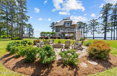 /international/us/250-hunters-point-drive-vandemere-nc-110108067976/
