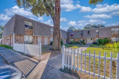 /international/us/8101-tippin-ave-pensacola-fl-110103276062/