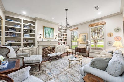 /international/us/807-terrace-mountain-dr-west-lake-hills-tx-110098343715/