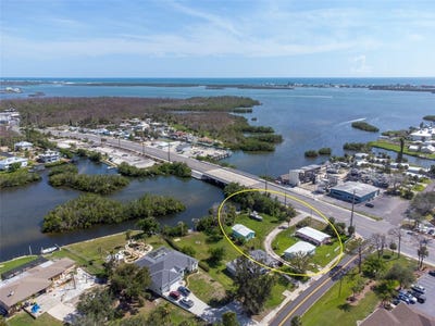 /international/us/1999-placida-road-englewood-fl-110100348029/