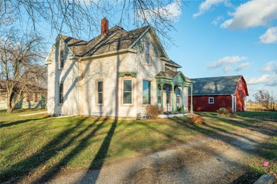 /international/us/103-n-dewey-street-prairie-city-ia-110108365077/