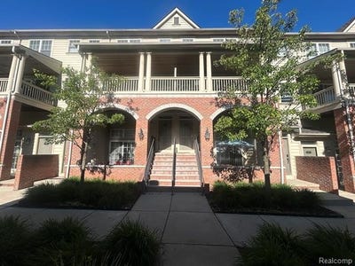 /international/us/191-amys-walk-auburn-hills-mi-110108471703/