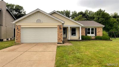 /international/us/240-barrington-drive-st-peters-mo-110098909351/?lang=en