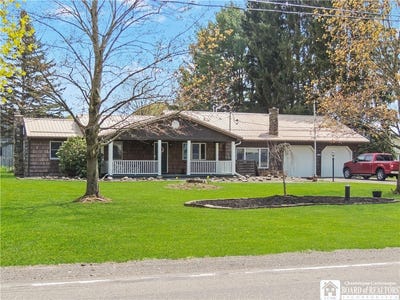 /international/us/3830-e-ross-mills-road-ellicott-ny-110099393768/