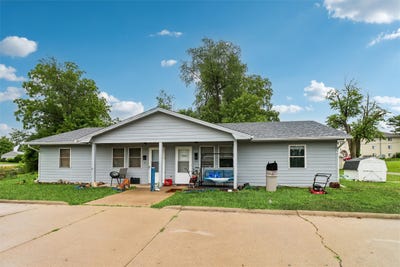 /international/us/118-w-11th-street-n-newton-ia-110108750565/