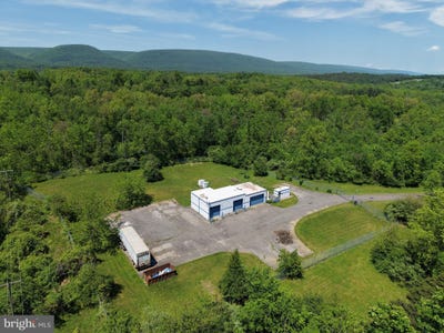 /international/us/weikert-road-millmont-pa-110105018118/
