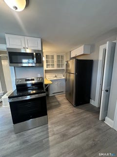 /international/us/160-s-main-street-middletown-ct-110109136702/