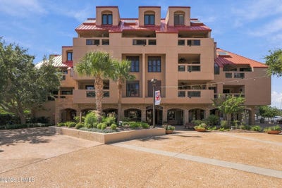 /international/us/13-harbourside-lane-hilton-head-island-sc-110120528487/
