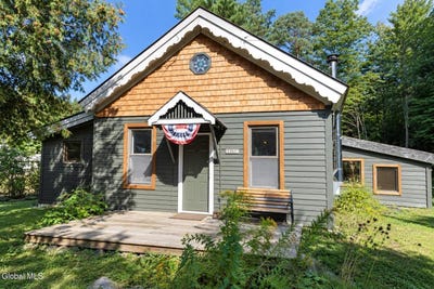 /international/us/261-old-schroon-road-schroon-lake-ny-110110234986/