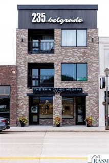 /international/us/235-237-belgrade-avenue-north-mankato-mn-110104194858/