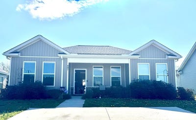 /international/us/807-chace-ave-greenwood-sc-110106534455/
