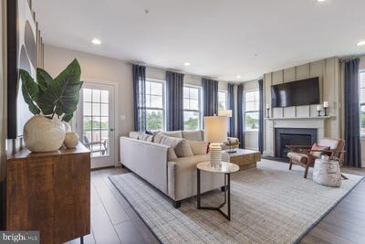 /international/us/105-larrabee-way-royersford-pa-110108681480/