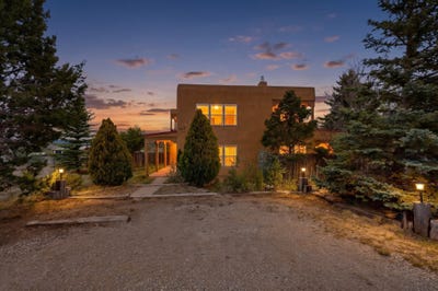 /international/us/24-mclaughlin-sandia-park-nm-110107746977/