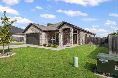 /international/us/707-eagle-pass-drive-salado-tx-110106142953/