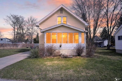 /international/us/321-cherry-street-blissfield-mi-110106791203/