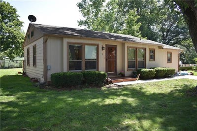 /international/us/225-king-street-baldwin-city-ks-110101148807/