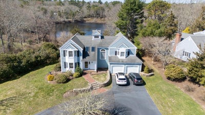 /international/us/47-stoney-pond-circle-marstons-mills-ma-110107232189/