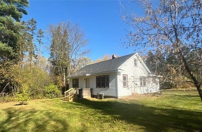 /international/us/6970-n-second-street-loretta-wi-110095609958/
