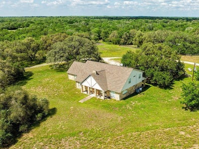 /international/us/2421-farm-to-market-155-hallettsville-tx-110108235280/