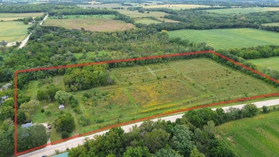 /international/us/8514-w-highway-81-beloit-wi-110110221546/