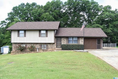 /international/us/13-lone-oak-drive-weaver-al-110108479923/