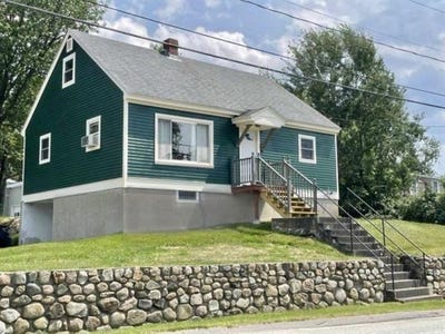 /international/us/80-maynesboro-street-berlin-nh-110100897754/