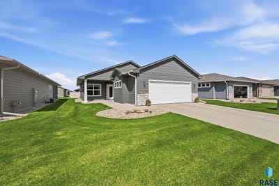 /international/us/513-s-mary-gene-ave-sioux-falls-sd-110107785687/