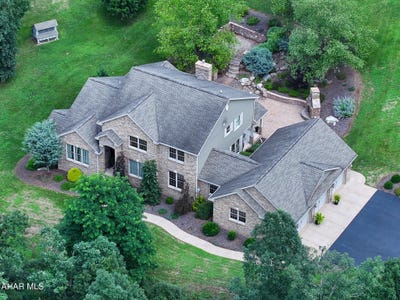 /international/us/1402-pittman-hollow-road-everett-pa-110101114001/?lang=en