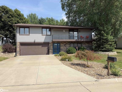 /international/us/2216-mcmullin-drive-oskaloosa-ia-110109800626/