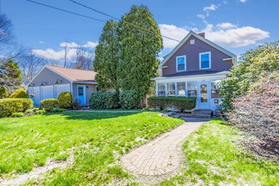 /international/us/536-middle-road-portsmouth-nh-110107664899/