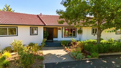 /international/us/17698-healdsburg-avenue-healdsburg-ca-110119932737/