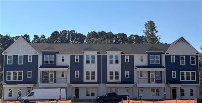 /international/us/128-lenas-way-chesapeake-va-110120770281/