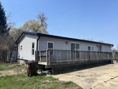 /international/us/8163-e-monroe-road-britton-mi-110107160789/