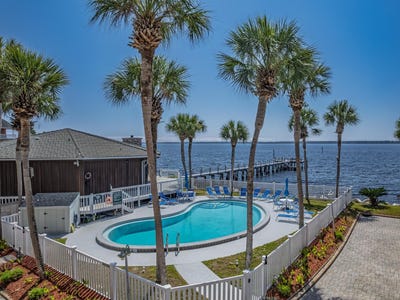 /international/us/2289-surf-road-panacea-fl-110106800146/