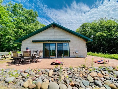/international/us/26775-freedom-valley-drive-washburn-wi-110107417669/