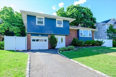 /international/us/120-sutton-drive-plainview-ny-110108499960/