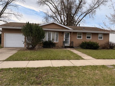 /international/us/117-southdale-street-se-sleepy-eye-mn-110107336606/