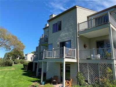 /international/us/10-seabreeze-lane-bristol-ri-110108579365/