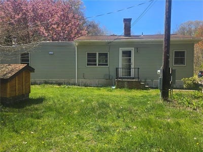 /international/us/9-buckeye-brook-road-charlestown-ri-110108331995/