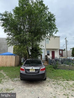/international/us/809-s-6th-street-camden-nj-110100270956/