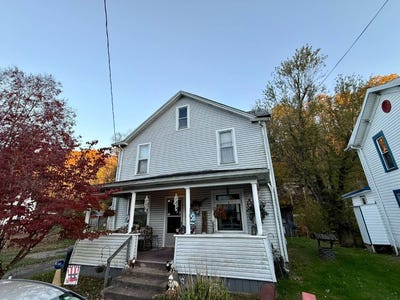 /international/us/43-carroll-st-cairo-wv-110103419095/