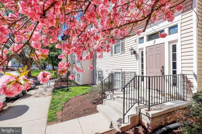 /international/us/3-pickering-court-germantown-md-110107193458/